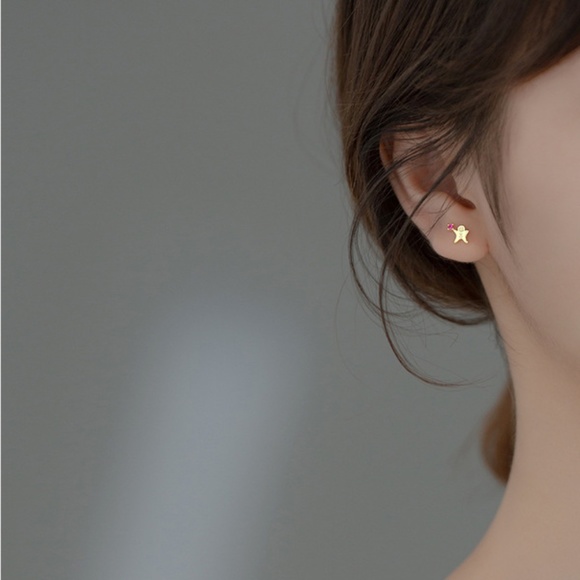 Trendy Jewels Gold and Ruby Gingerbread/Ghost/Little People Earrings - Picture 4 of 5